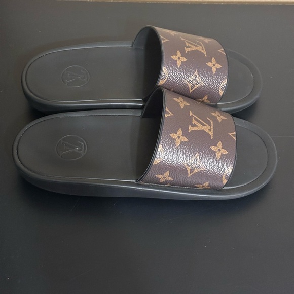 Louis Vuitton Sunbath Flat Mule Sandals EU 38 US 8 Brown LV Monogram Pool Slide - Picture 4 of 6